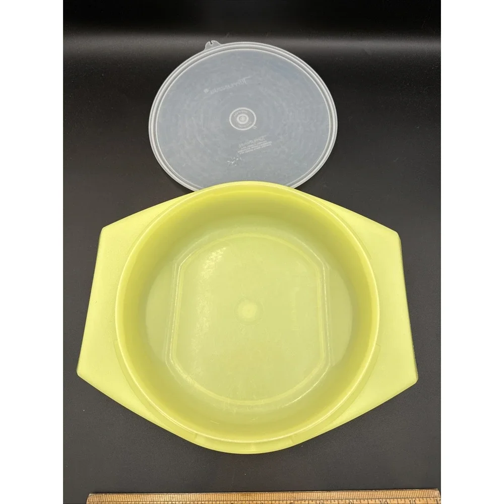 Tupperware‎ Vintage Bowl #786-2 With Seal Lid #230 Yellow